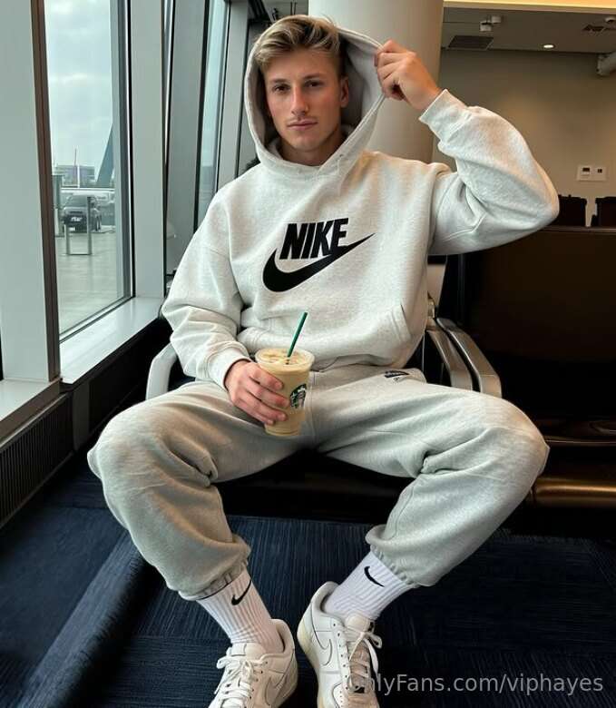 This hoodie’s warm, but your hands would be warmer.😈