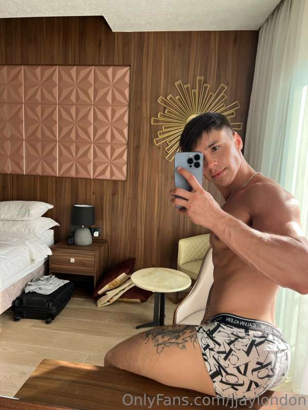 Would u like to lick my ass?