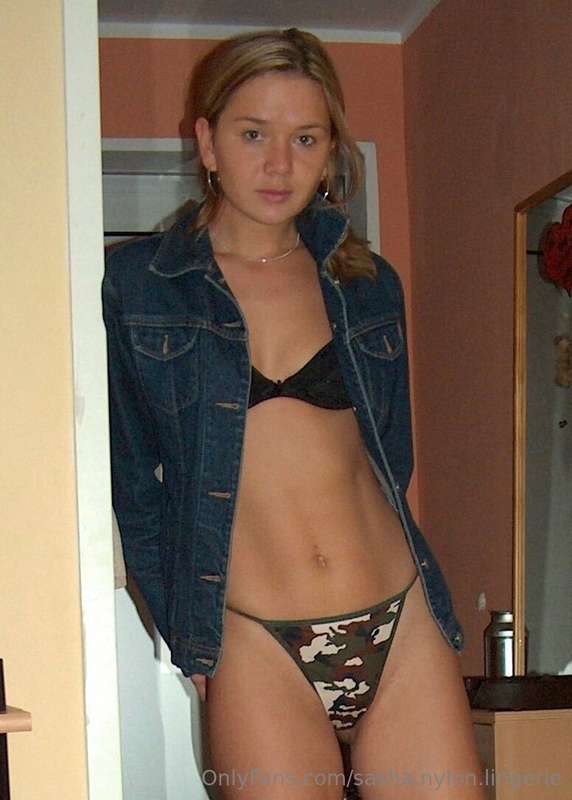 sasha.nylon.lingerie