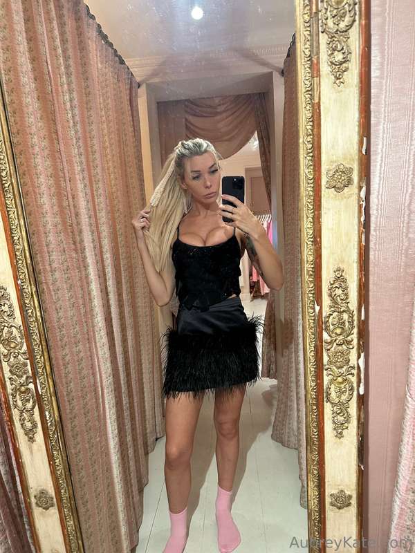 Feeling pretty but thinking I'd feel even prettier with thes..