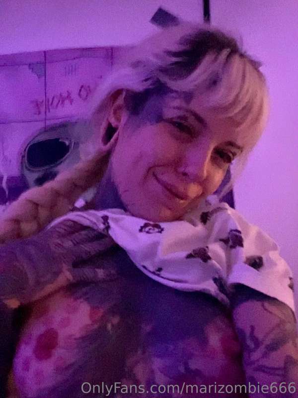 marizombie666 image #6