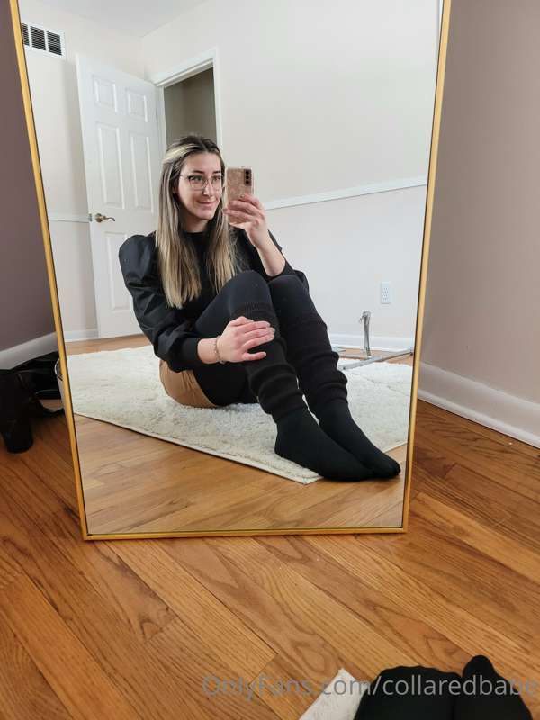 Do we like the dressy or athletic look?❤️