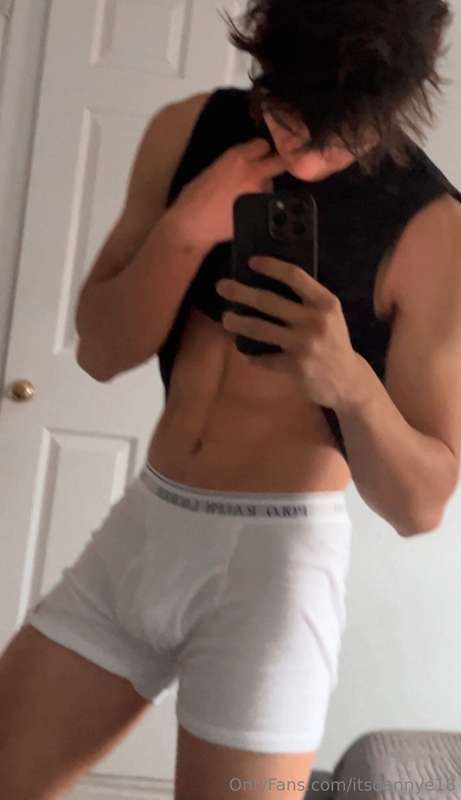 tell me what turns you on… i want details 😈