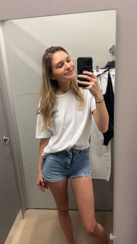 On & off fitting room edition 💫 