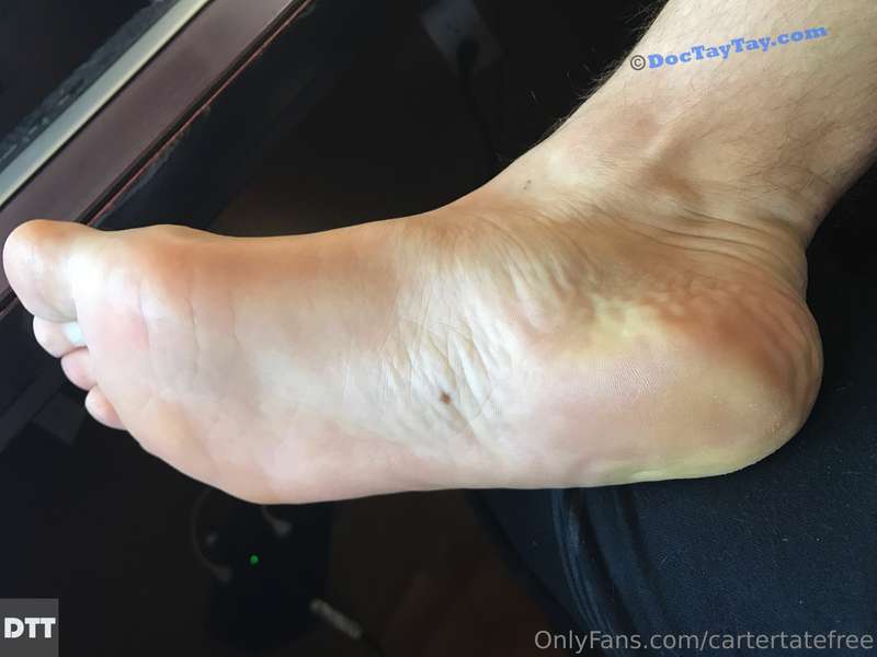 Soft arch, strong tease. What would you do if this was in yo..