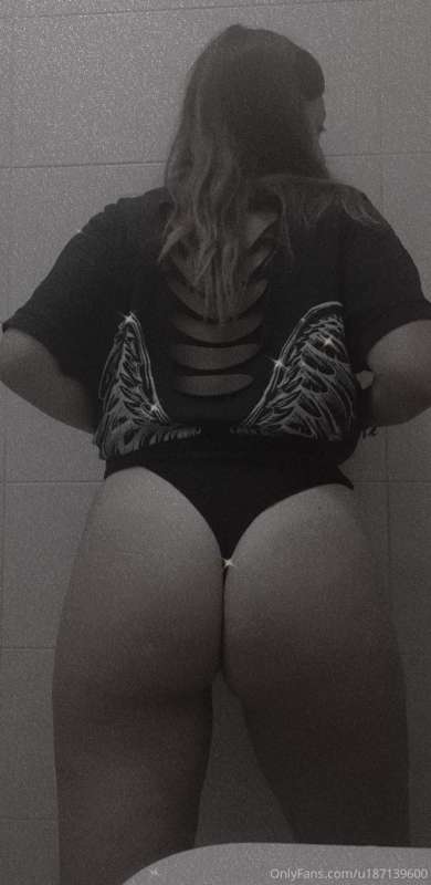 Do you like this position?🤭

Máš rád tuto polohu?🤭
