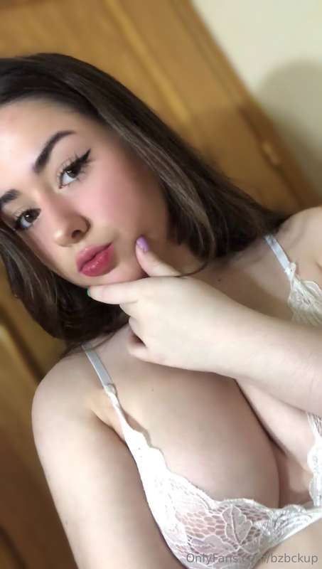 🇺🇸; Glossy lips 👄✨ 🇪🇸; Labios con gloss 👄✨