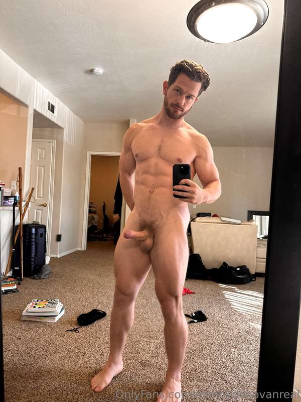 This cock’s hard for you right now… Dm me 