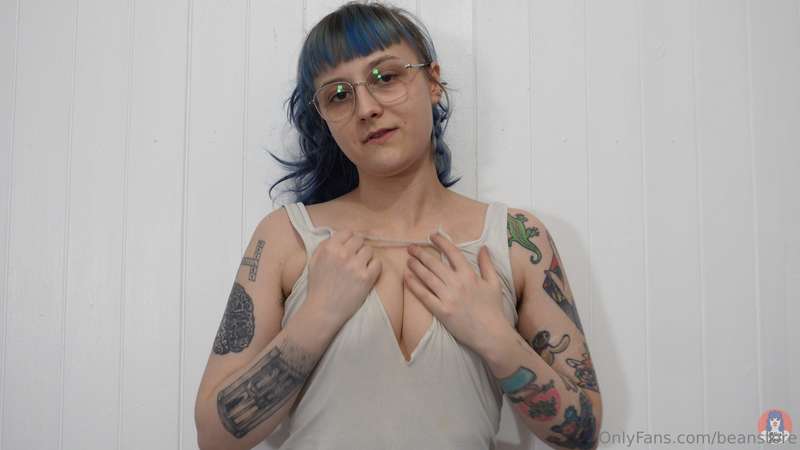 CLOTHING DESTRUCTION- I found it so hot the last time I dest..