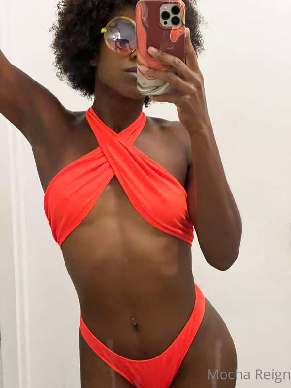 Taking pics in dirty mirrors…hows your Saturday going? Send ..