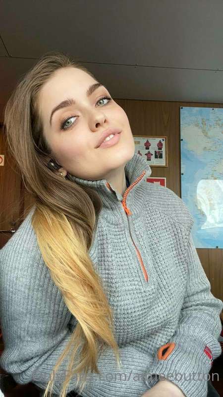aimeebutton image #1