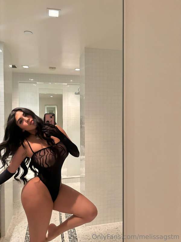 Have a sexy Saturday 🖤✨