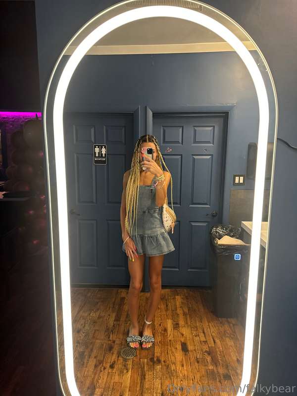 I went out for some drinks with my family on Sunday and wore..