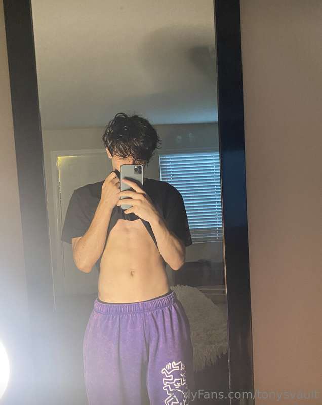 Me everytime I see a mirror lol
