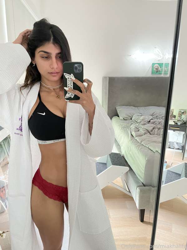 Foto 124 de Mia Khalifa en Tocromo