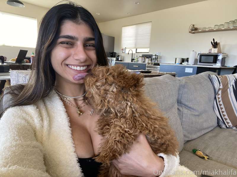Photo 40 of miakhalifa on Tocromo