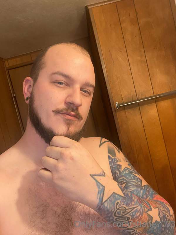 I’m back y’all!! Subscribe now for exclusive HOT dad bod con..