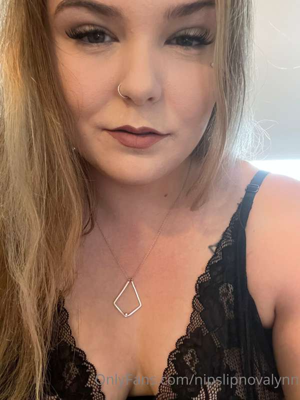 Bought some new lingerie. Wanna see? 🙈🍑