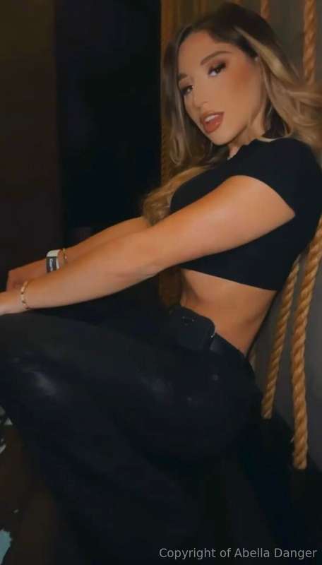 Foto 238 de Abella Danger en Tocromo