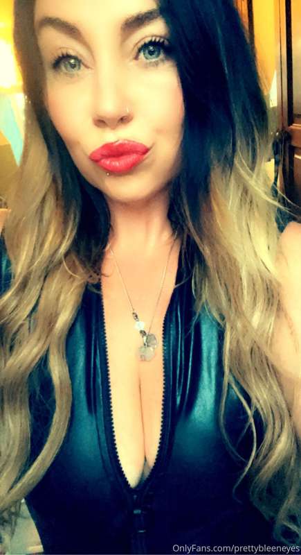 Ooohhhh fetish requests …. Tell me yours , I might even tell..