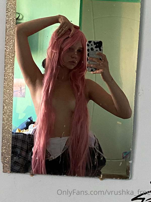 I really like these photo, maybe take a picture in a wig aga..