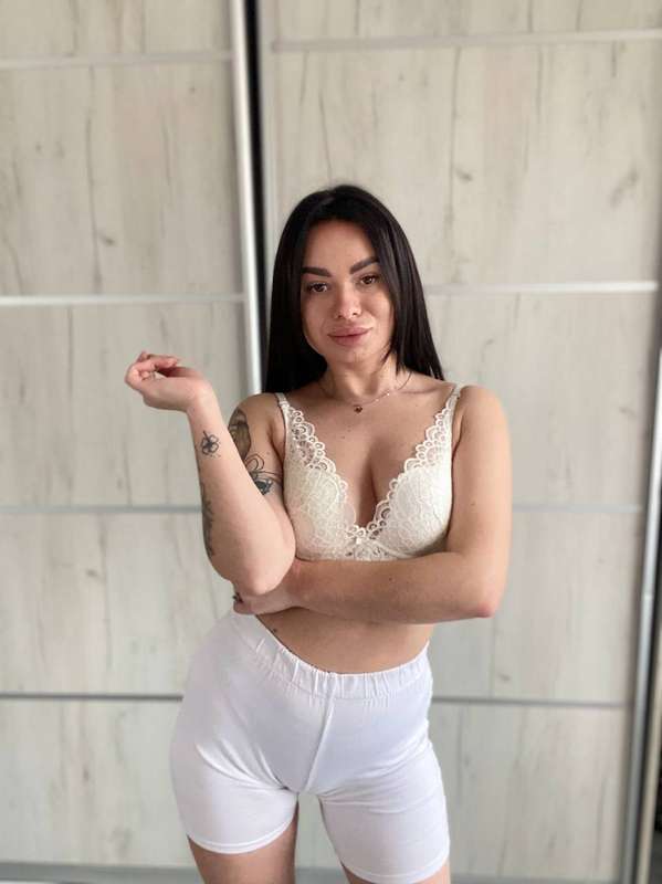 @kitana_fire1 @kitana_fire1 @kitana_fire1Hello 😜, I'm a shy ..
