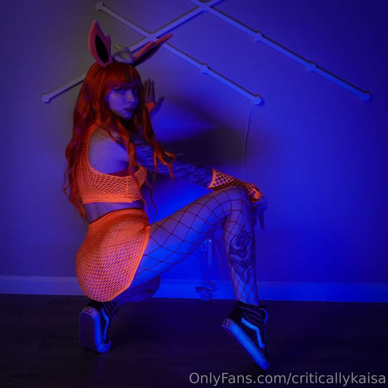 criticallykaisa image #1