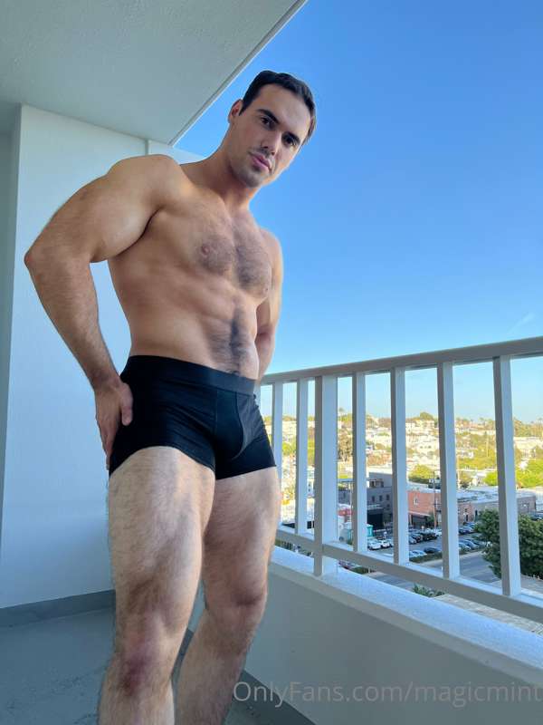 Balcony time 🤤😈