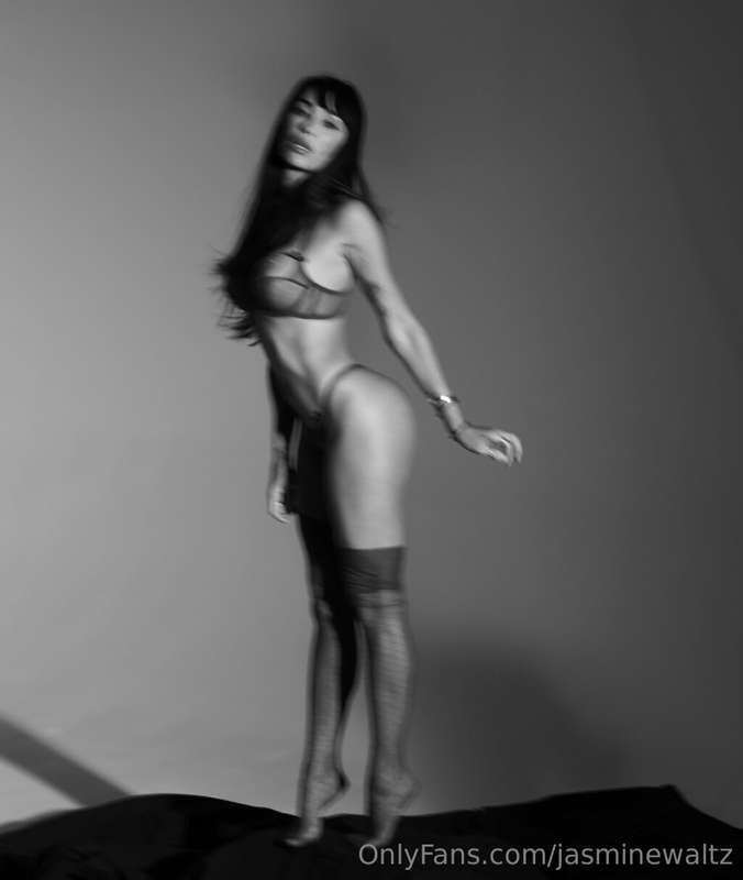 Selling prints lmk if you want xoxo will sign and print 17 x..