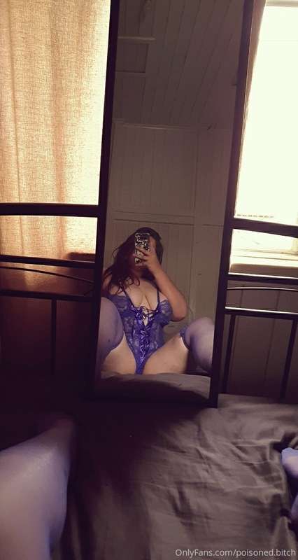 Hmu for private vids and pics 😚😉