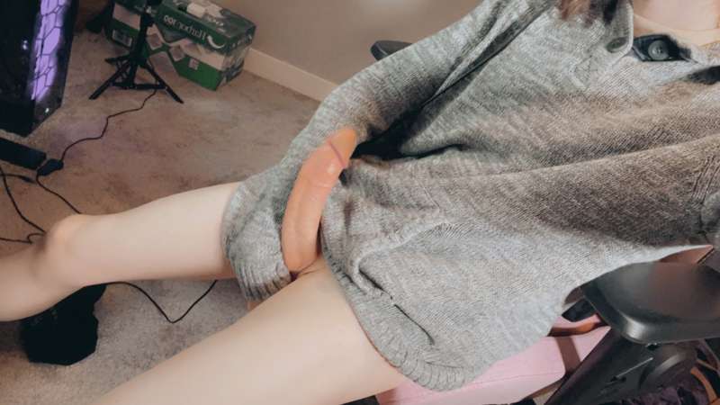 Was gonna just chill today but my cock looked way too fuckin..