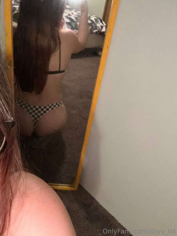 DM Me to see all exclusive content!
