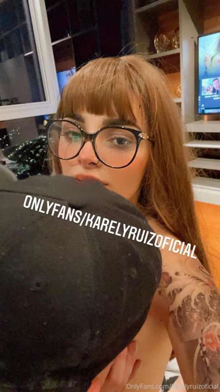 Photo 83 de Karely Ruiz sur Tocromo
