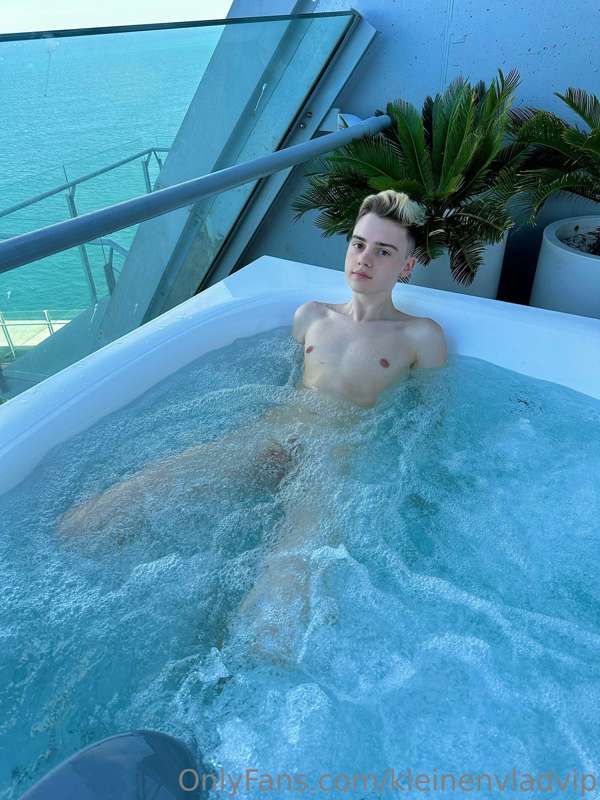 let's relax together 🥰