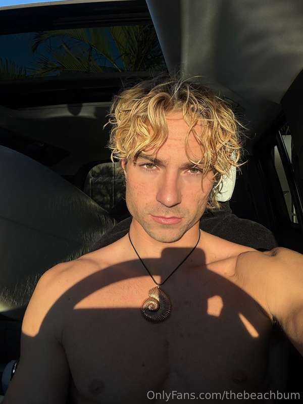 Who wants to see me cum in my new car?! 😈🚗
