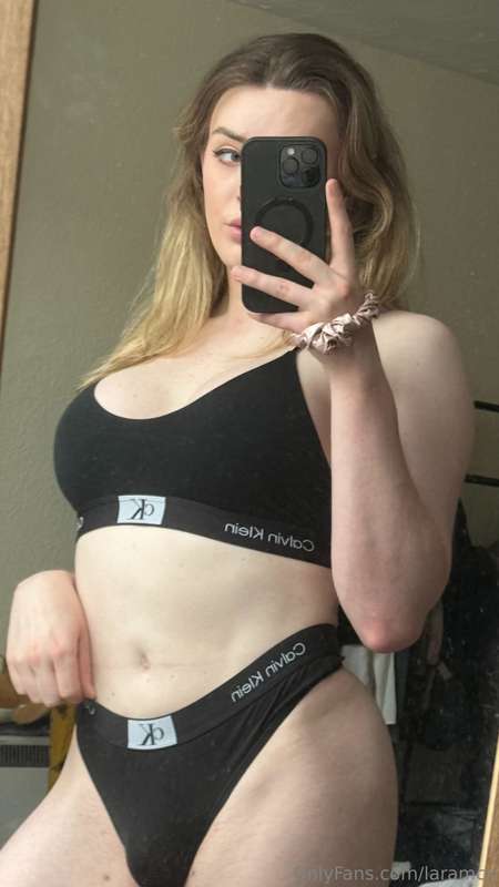 don’t you just wanna tear this black set off me