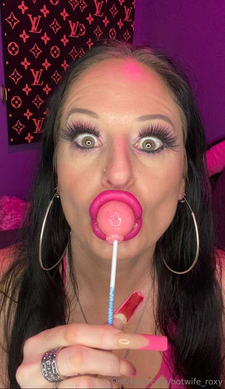 Do you wish it was your cock between my big juicy lips ? 