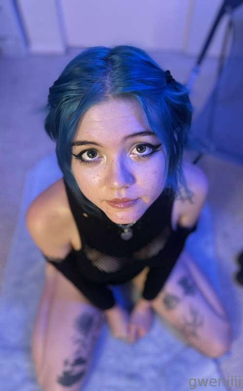 on my knees for you 💙