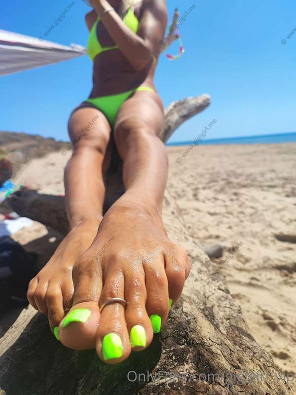 A new colour!! 😍💚 What do you say? Isn't it hot?  🔥🔥🔥