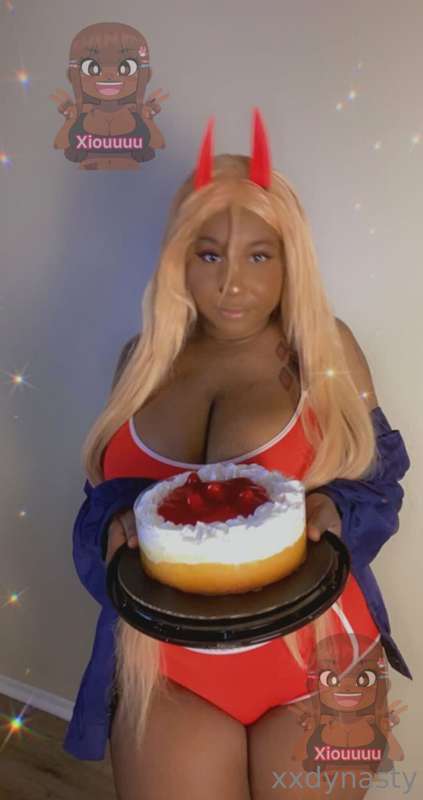 Chainsawman cosplay as power from chainsaw man. How do I loo..
