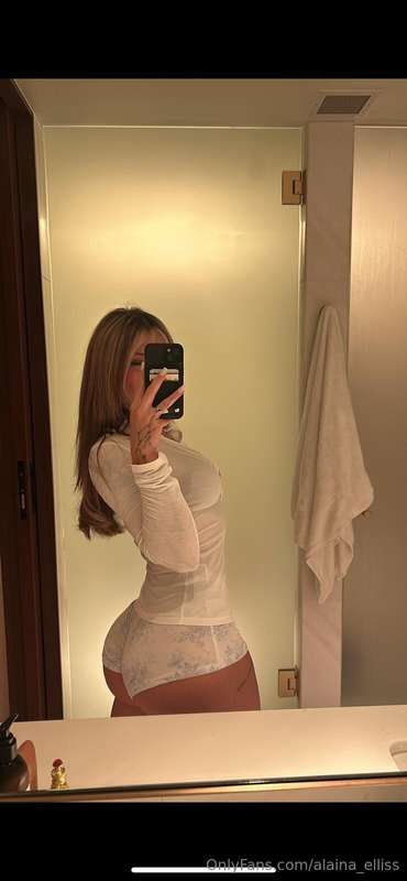 alaina_elliss