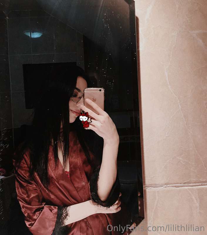 Do you like this girl?👹🪓😶‍🌫️