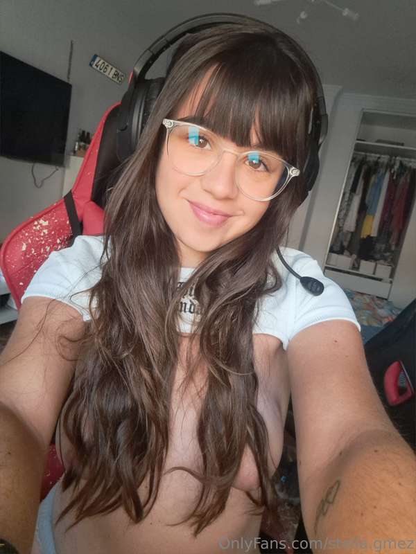 En mis ratitos libres me encanta jugar, ¿y a vosotros? 🎮🤤