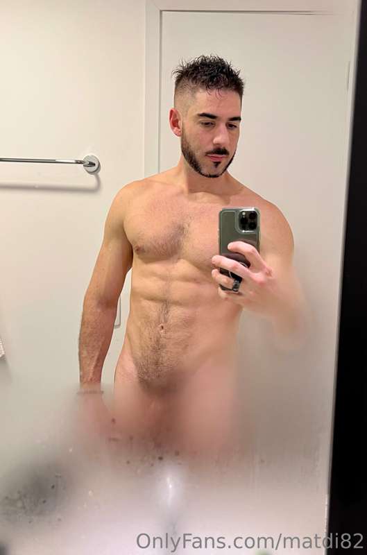 wanna be my mirror?👀⚡