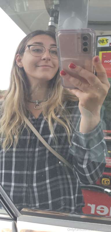 collaredbabe image #0