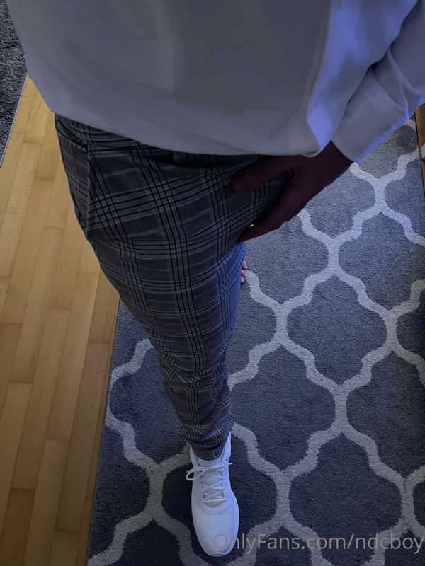 Who wants to play a little? 🔥
Feel free to message me anytim..