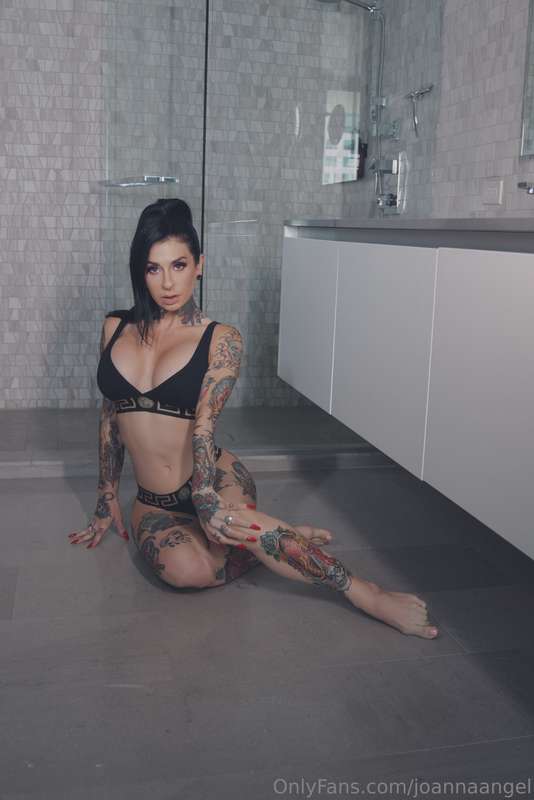 Photo 612 de Joanna Angel sur Tocromo