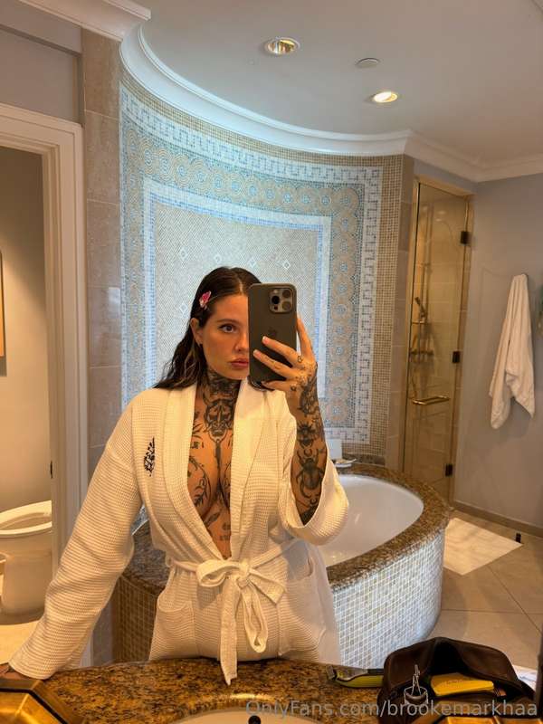 brookemarkhaa