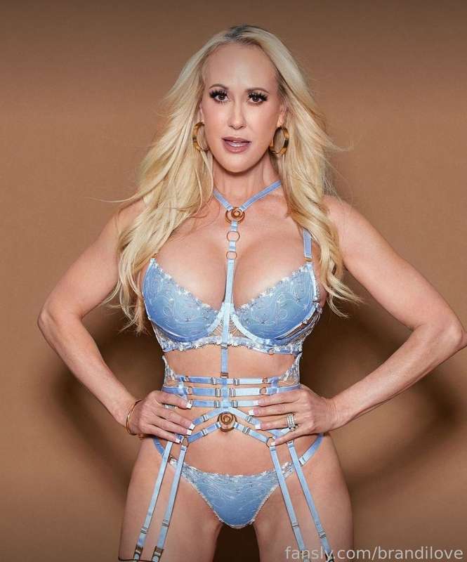 Foto 181 de Brandi Love en Tocromo