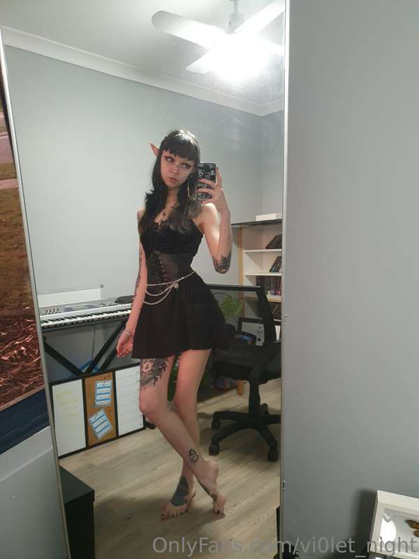 vi0let_night image #1